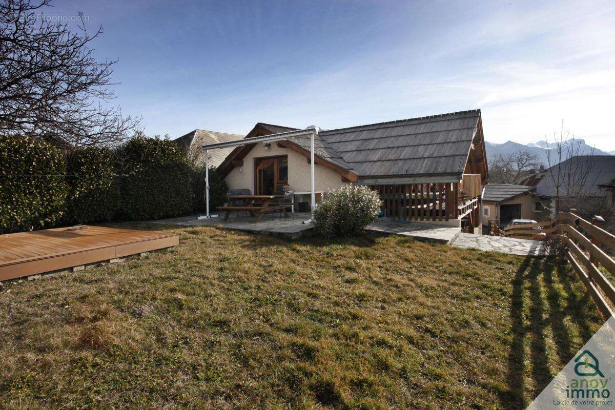 Maison à LE SAUZE-DU-LAC