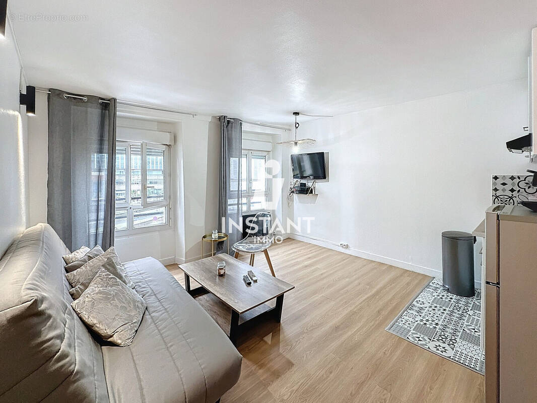 Appartement à PARIS-14E