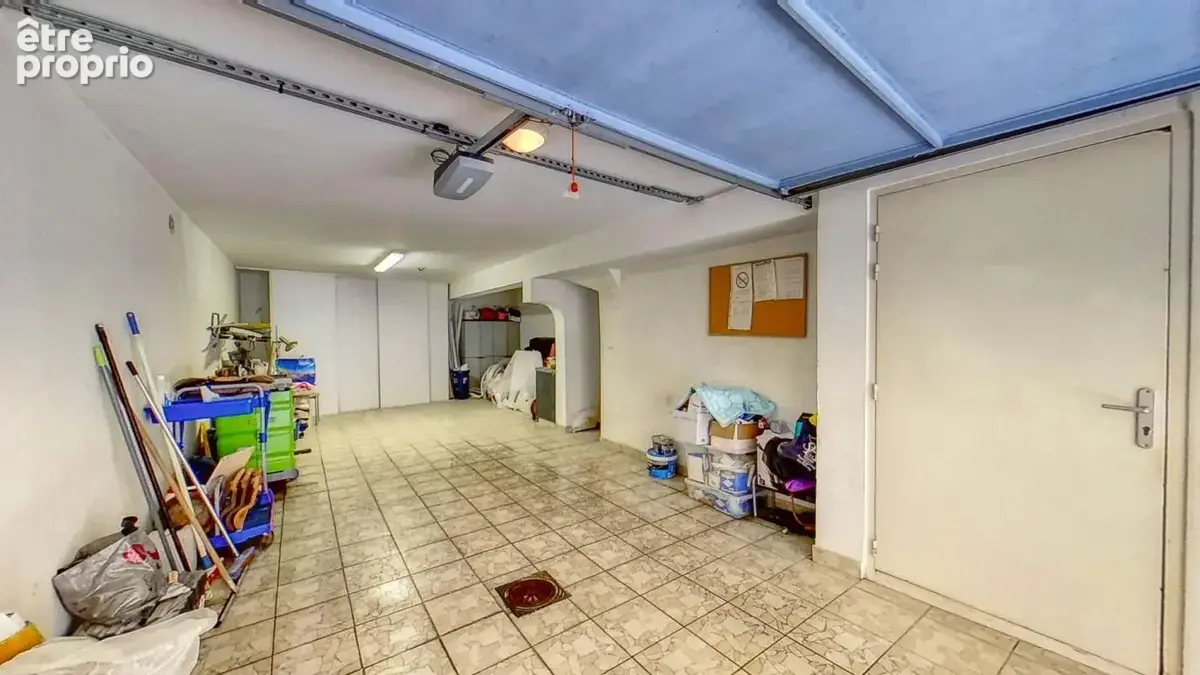 Maison Frejus 4 pièce(s) 110 m2 + double GARAGE - salon / cuisine, 3 chambres, 2 WC, salle d'eau - photo 3