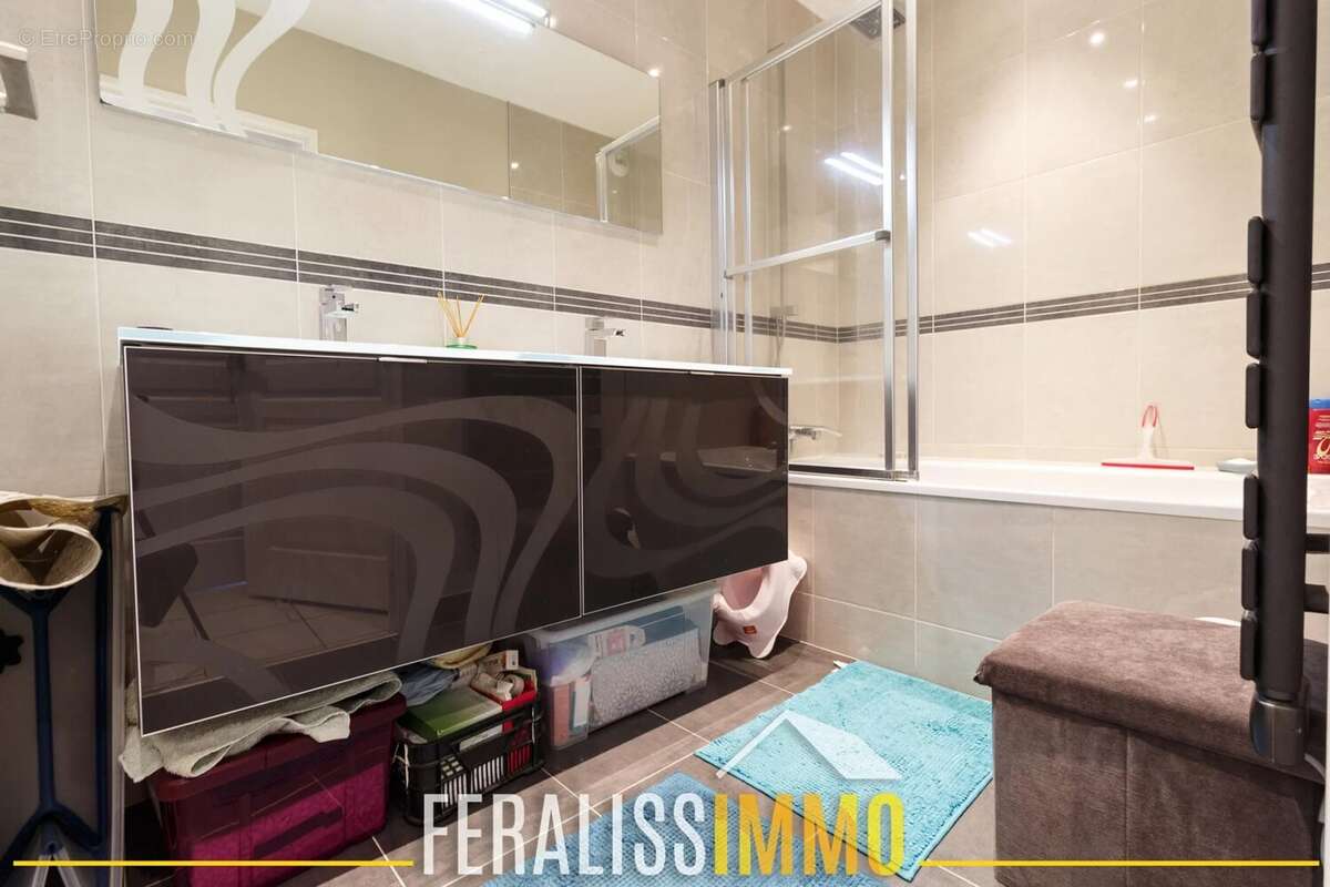 Appartement à VAUX-SUR-SEINE