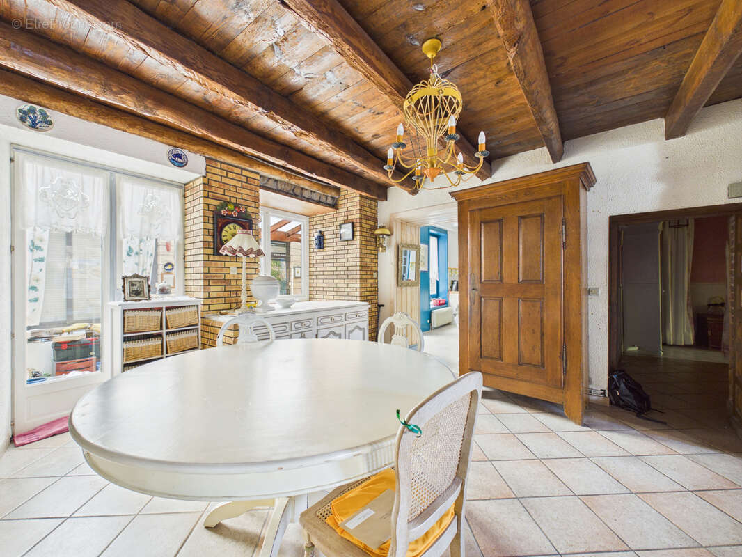 Maison à LA SEAUVE-SUR-SEMENE