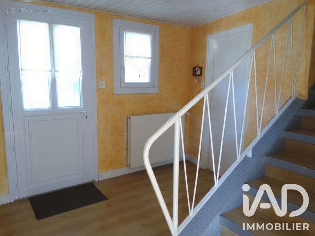 Maison 101 m² à Le Poire-Sur-Vie  - photo 3