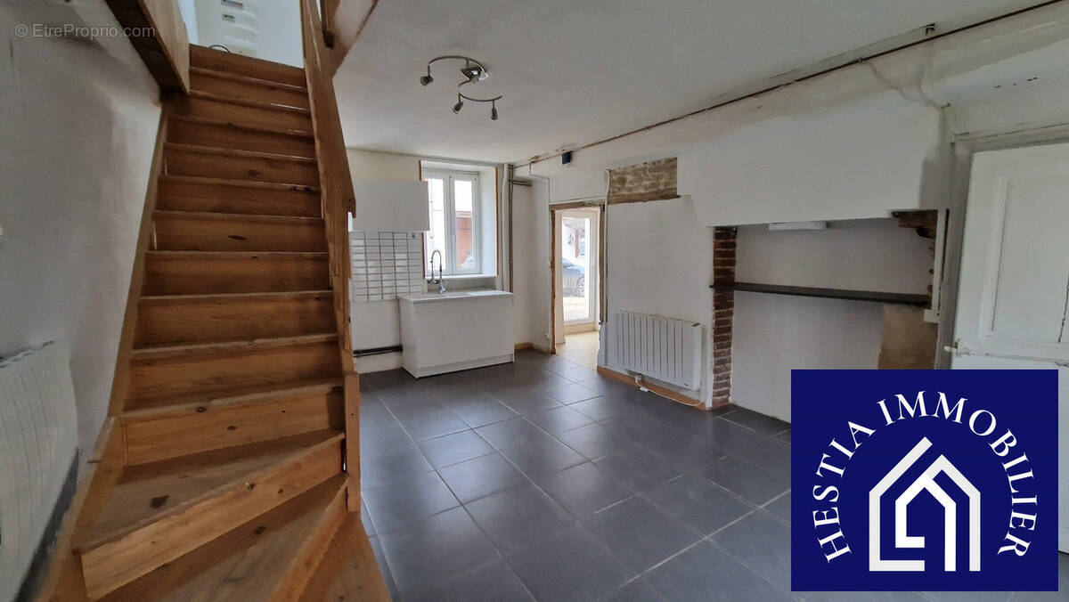 Maison à MAGNY-LA-VILLE