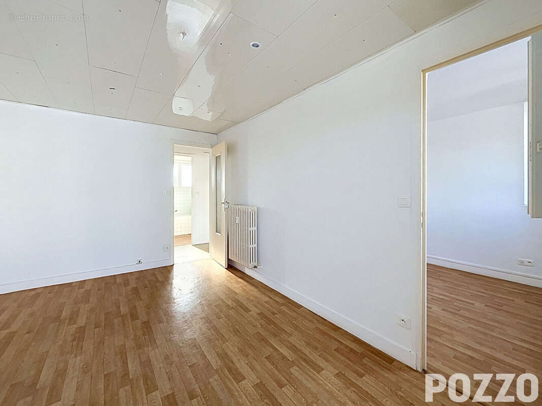 À vendre Saint-Lô, proche du centre-ville, appartement T2 avec garage - photo 5