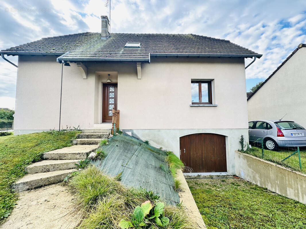 Maison à LES NOES-PRES-TROYES