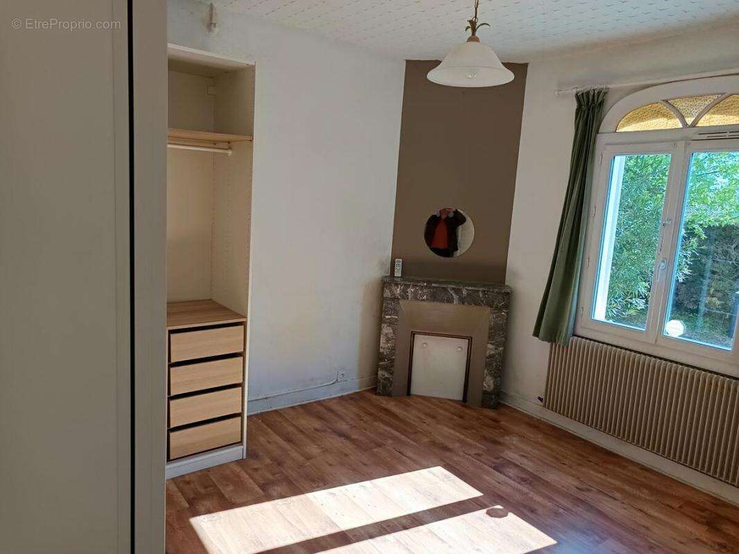 Maison à SAINT-SEURIN-SUR-L'ISLE