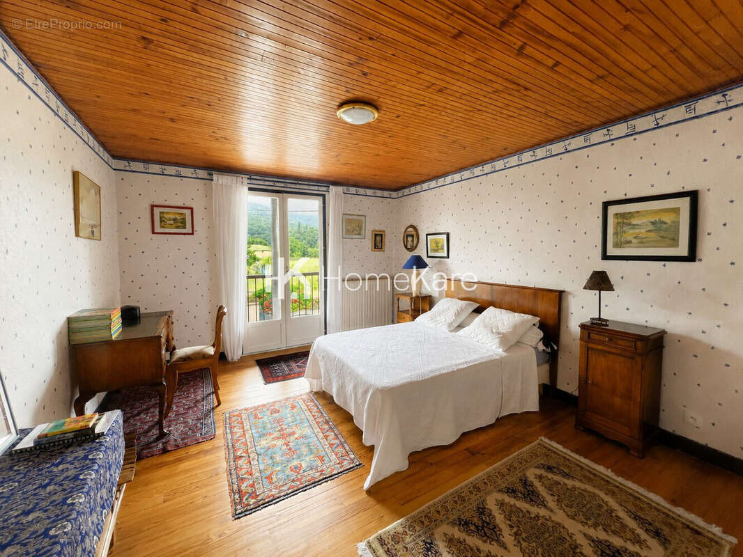 Maison 130 m² à Gourdan-Polignan  - photo 8