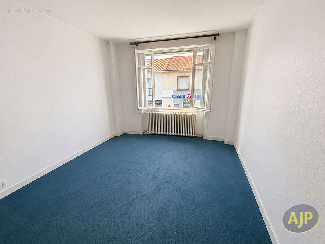 Grande maison familiale avec local transformable - photo 8