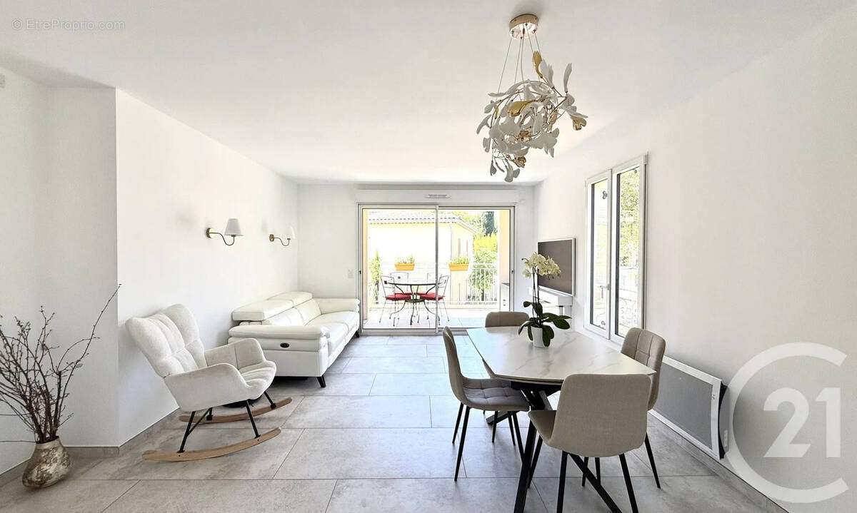 Appartement à LE ROURET