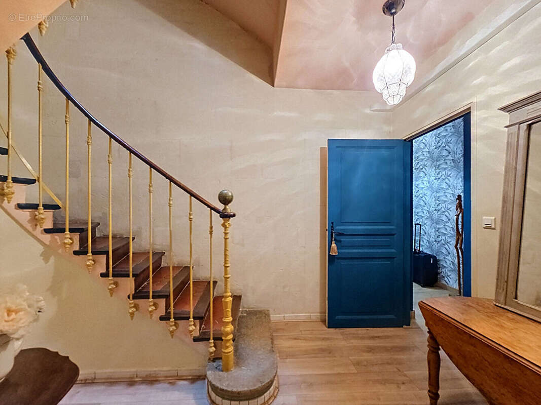 Avignon  Intra muros. Élégante maison de caractère avec terrasses, garage et appartement indépendant - photo 15