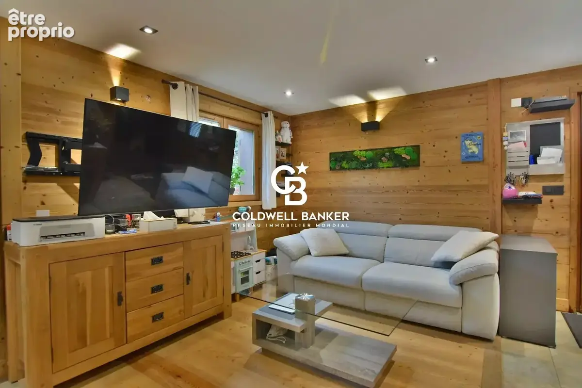 Appartement T3, 2 chambres avec terrasse et jardin privatif - Chamonix secteur Les Bossons - photo 2