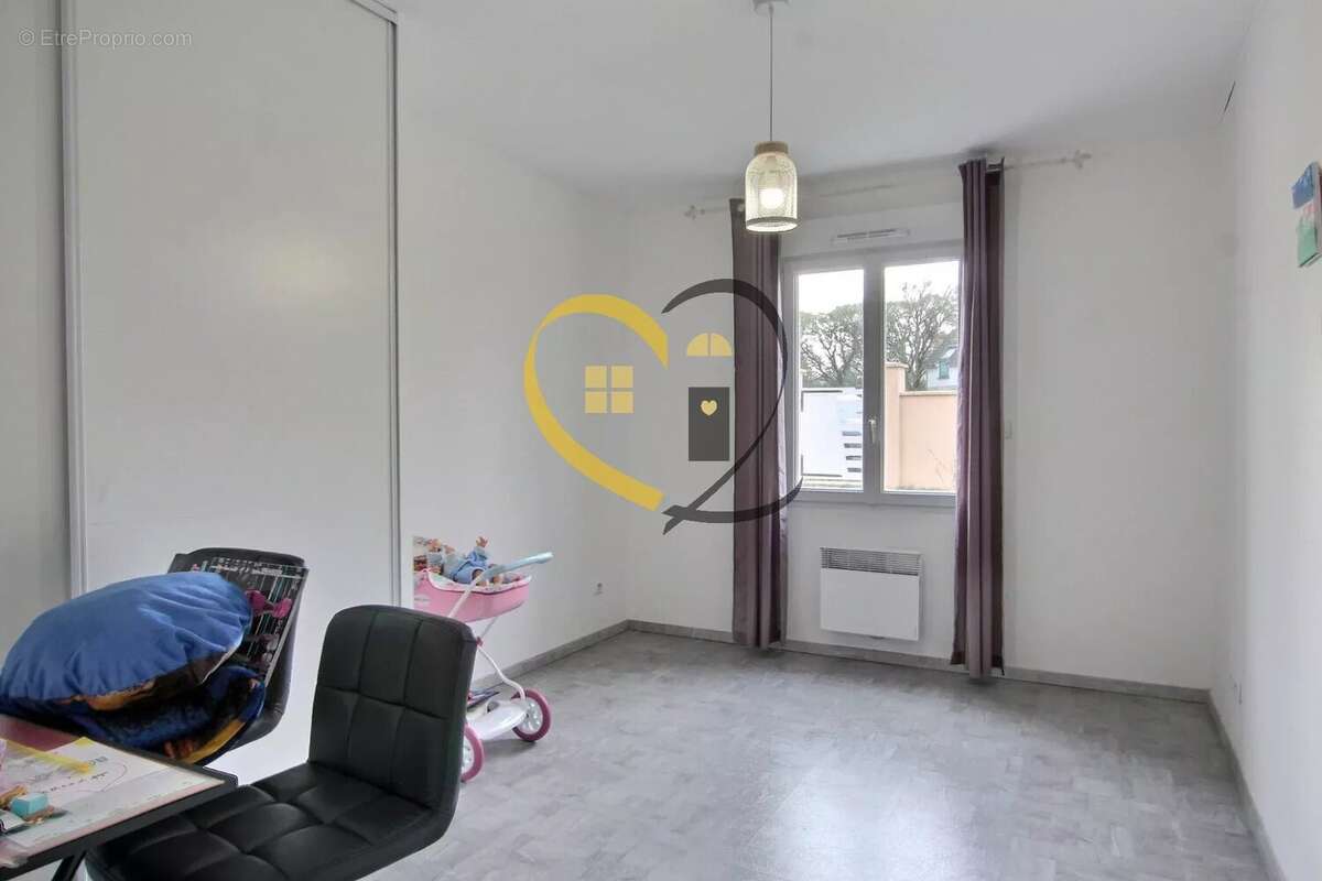 Maison à MERY-ES-BOIS