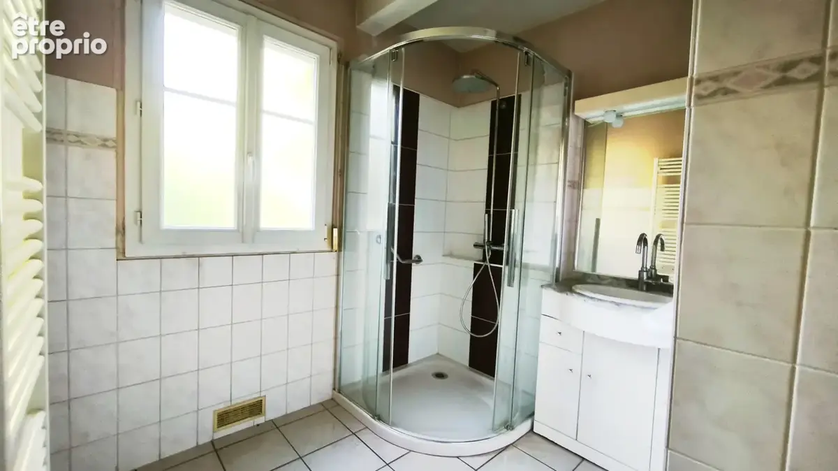 Maison d'habitation de 135 m2 4 chambres sur un terrain de 3 421 m2 - photo 8