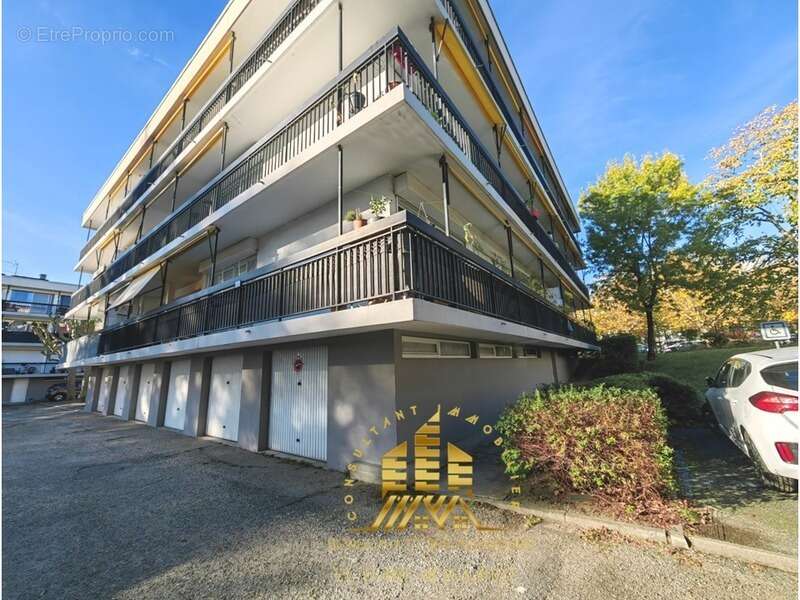 Parking à CENON