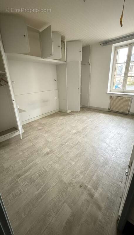 Maison à VILLEDIEU-LE-CHATEAU