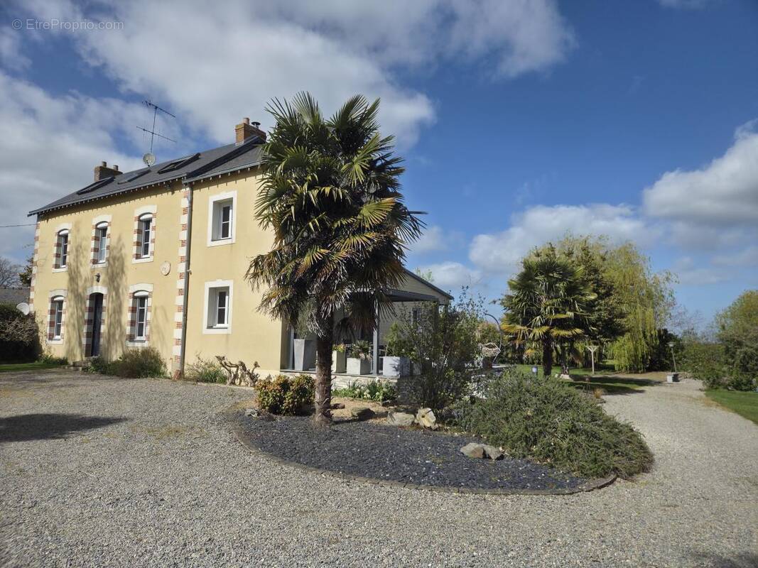 Maison à CHATEAU-GONTIER