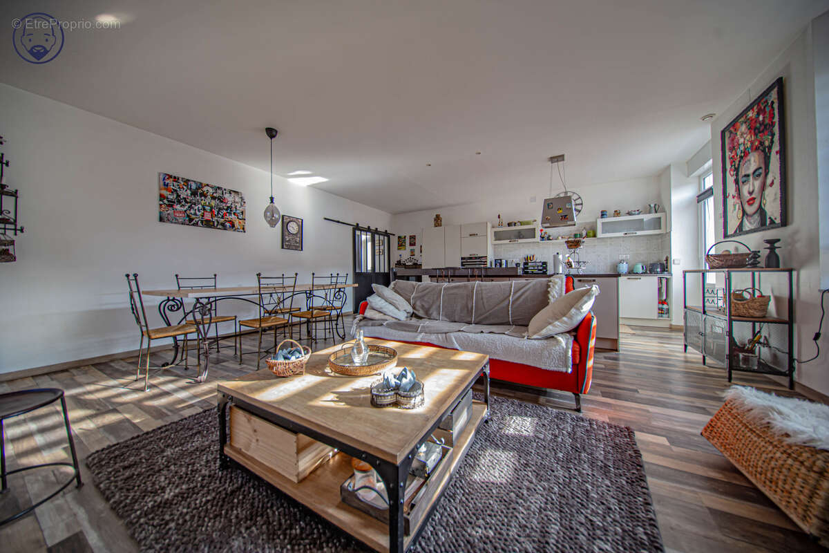 Maison à THIAUCOURT-REGNIEVILLE