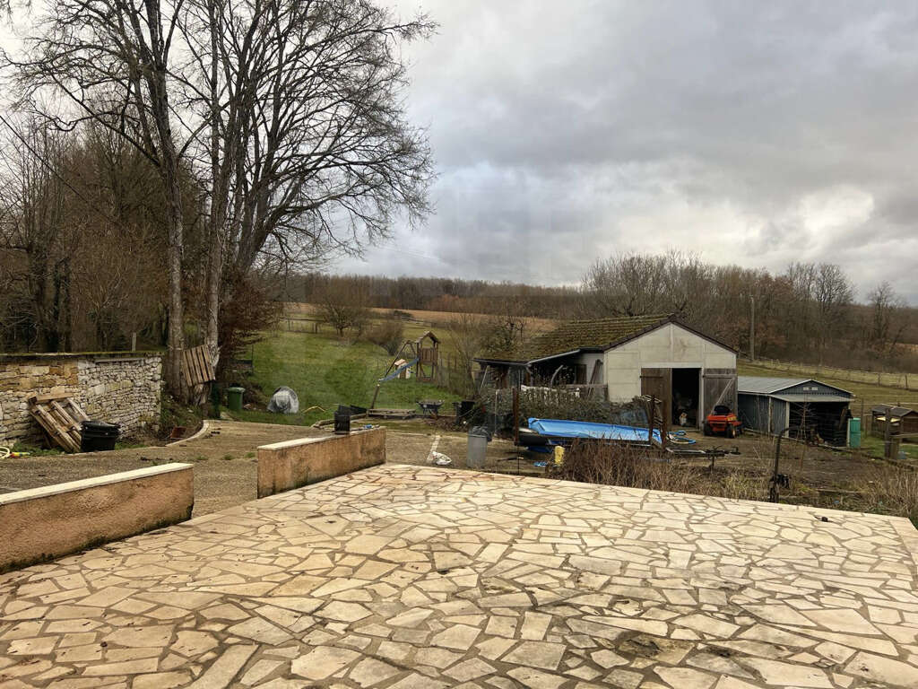 Maison à SOUGERES-EN-PUISAYE