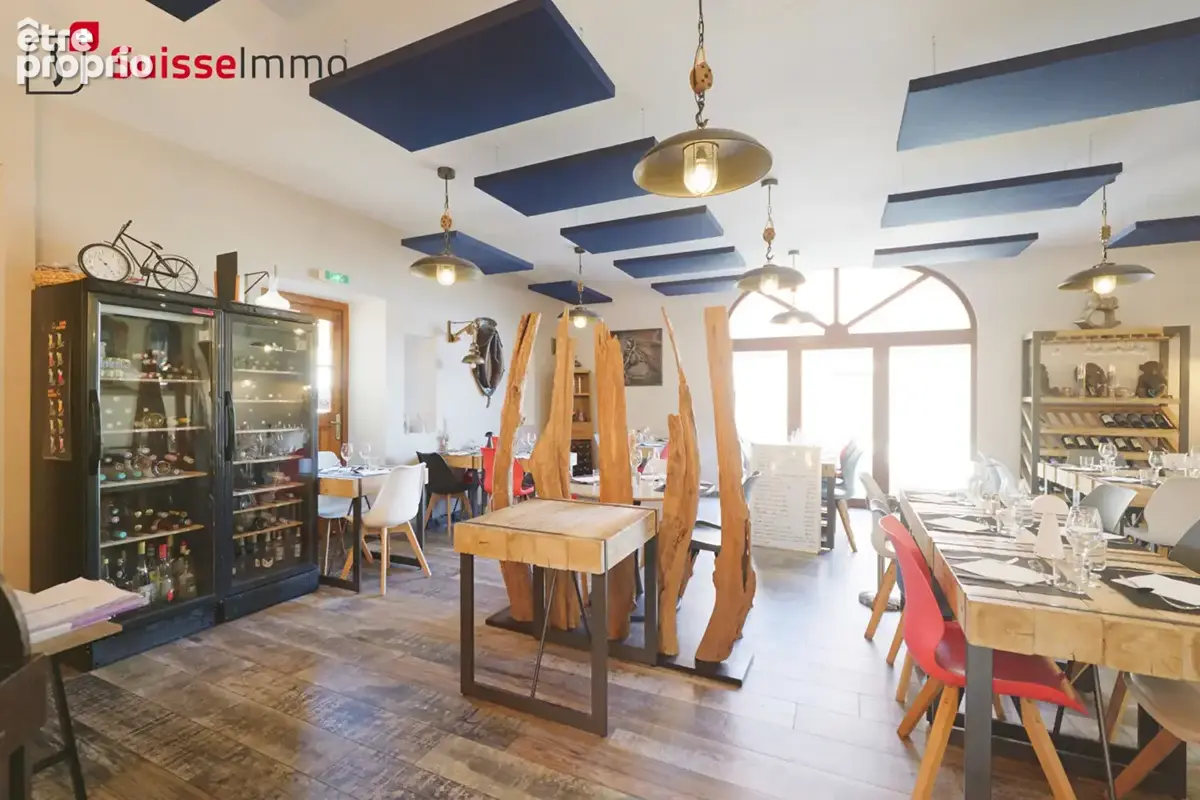 Murs + appartement T5 (+ possibilité fonds restaurant + Licence 4 ) - photo 5
