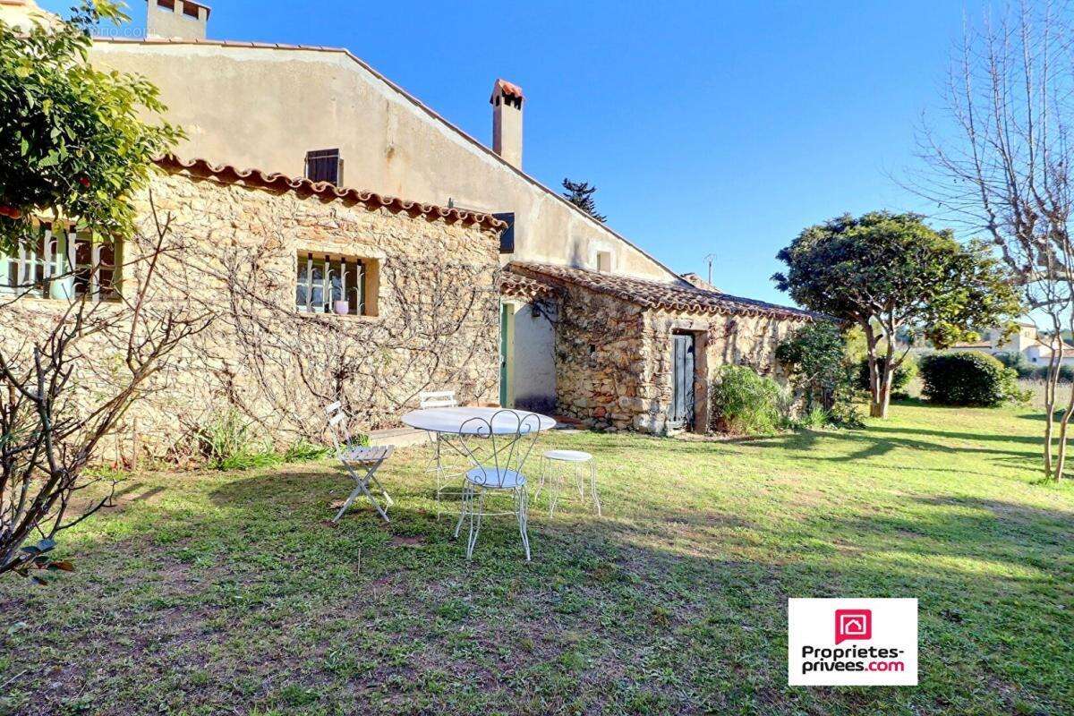 Maison à LE CASTELLET