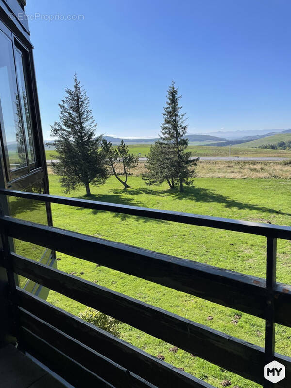 Appartement à COMPAINS