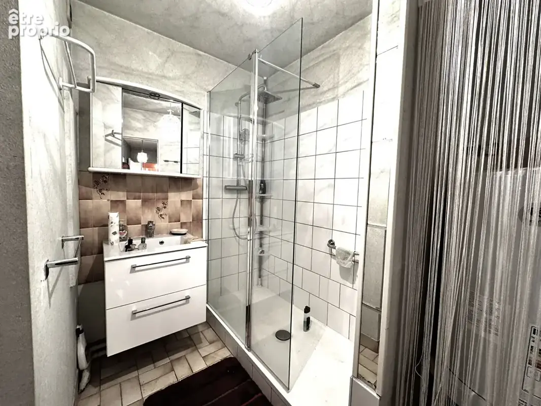 Montigny lès Metz Appartement F3 65.85 m2  et un box de stationnement en sous sol. - photo 8