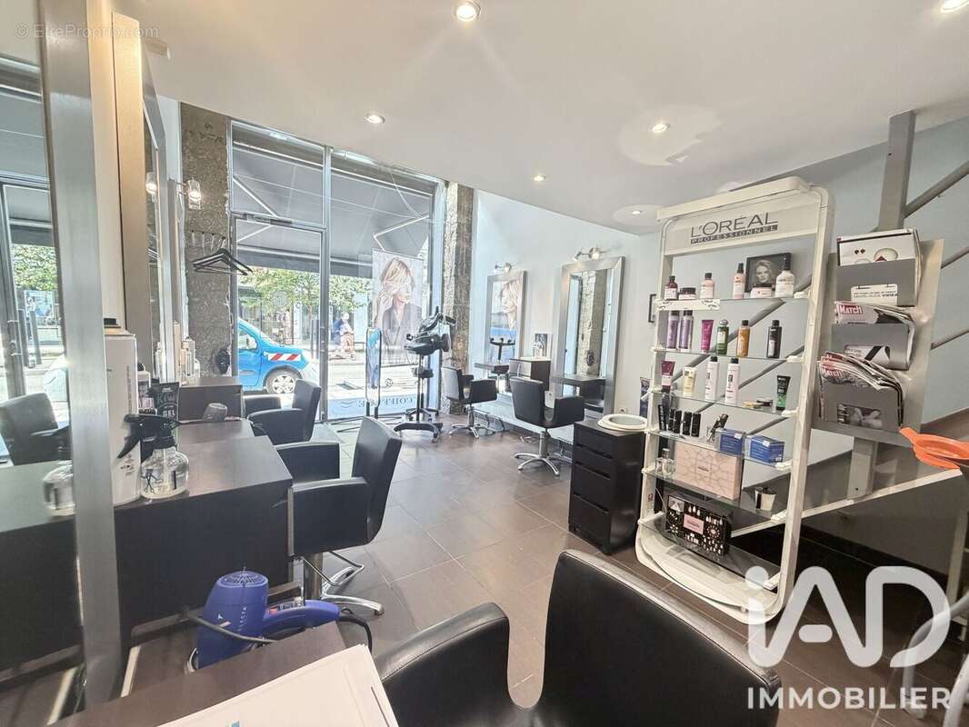 Commerce 45 m² à Grenoble  - photo 2