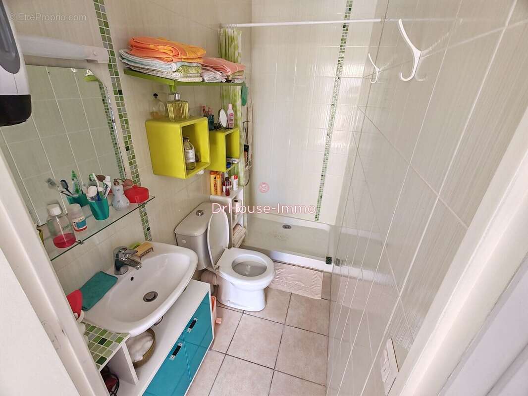 Maison 118 m² à Saint-Jean-De-Sauves  - photo 4