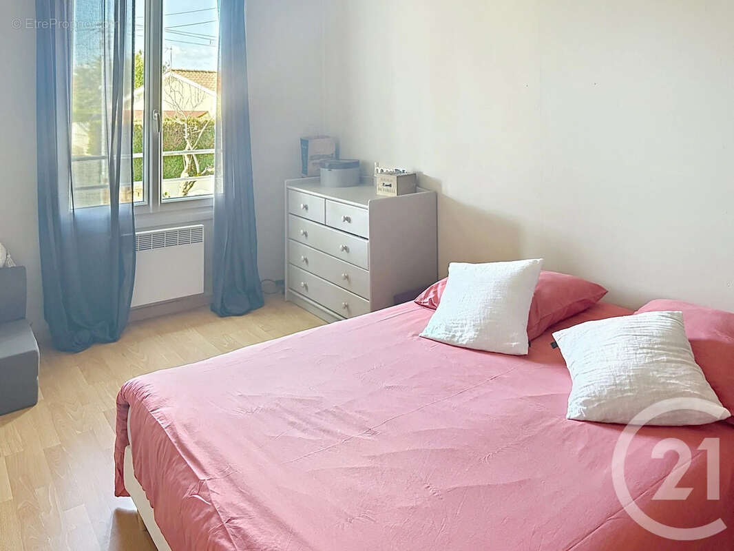 Maison 120 m² à Ruelle-Sur-Touvre  - photo 12