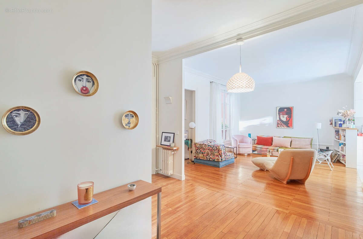 Appartement à PARIS-15E