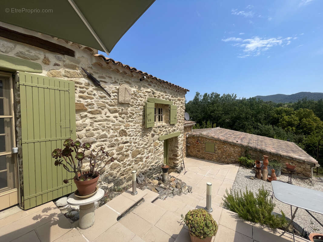 Exclusivite / proche vaison / mazet renove / terrain 4.000m2 / piscine / vue - photo 6