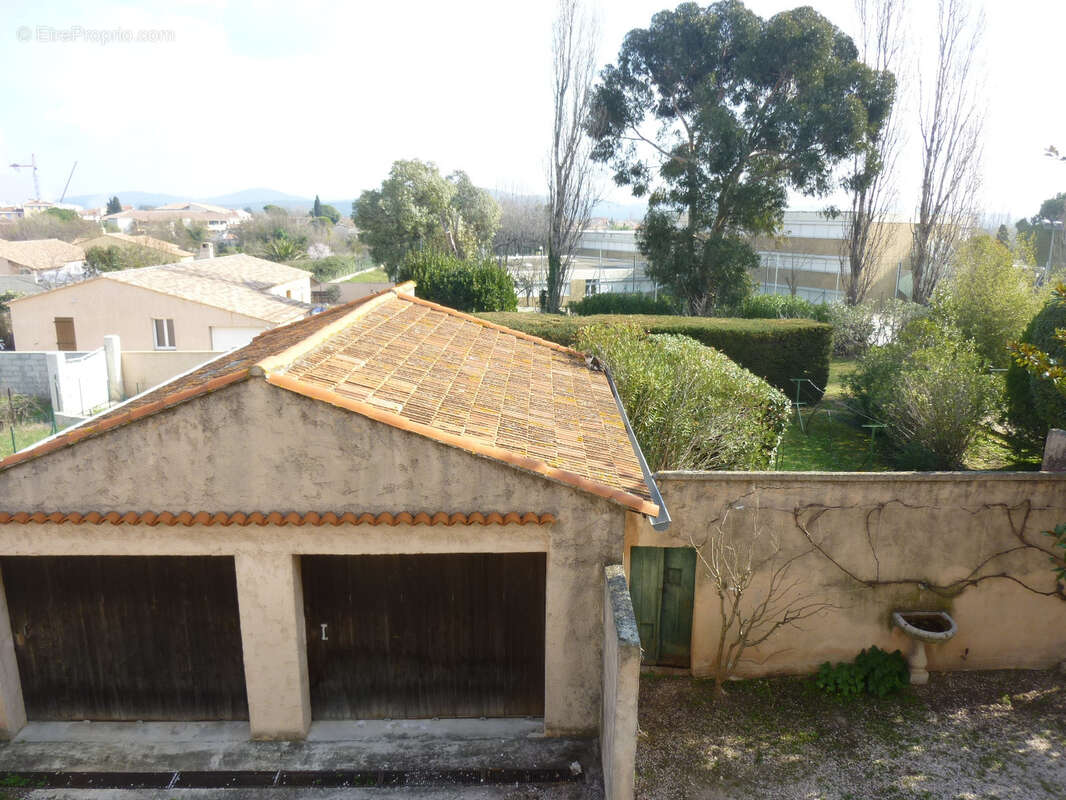 Appartement à SOLLIES-PONT