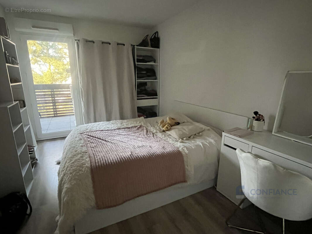 Appartement à DECINES-CHARPIEU