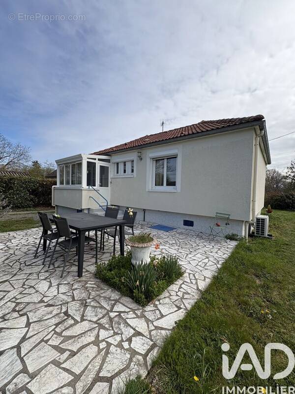 Photo 1 - Maison à SAINTE-THORETTE