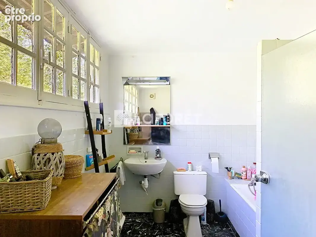 Maison Familiale avec dépendance aménagée de 7 pièce(s) 215 m2 - photo 16