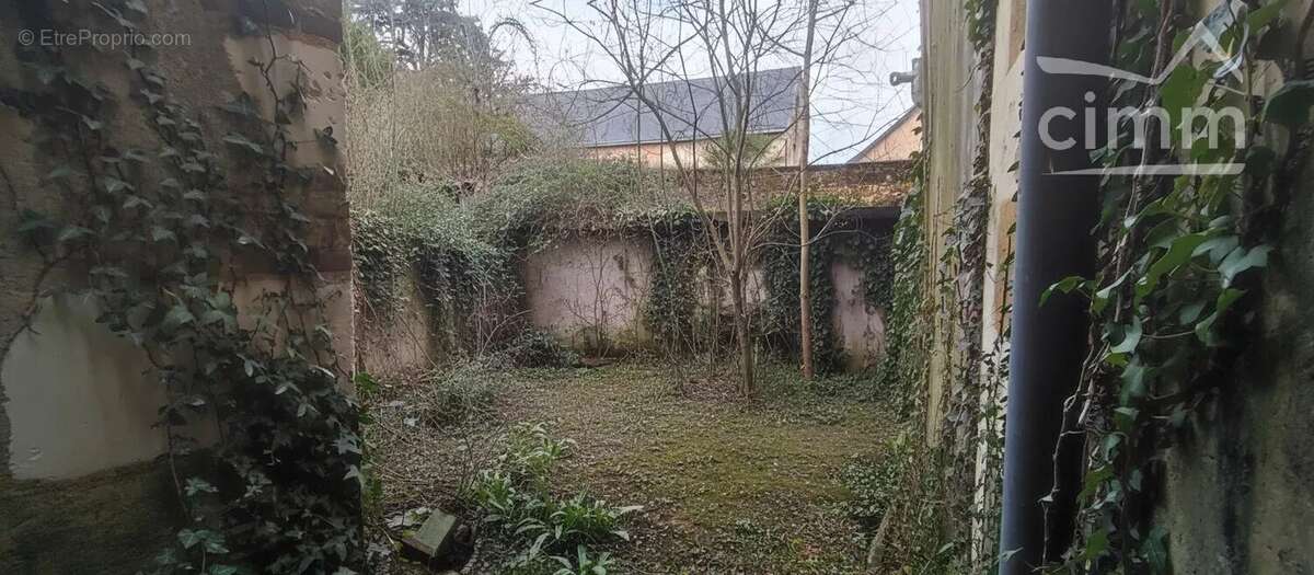 Appartement à LAVENAY