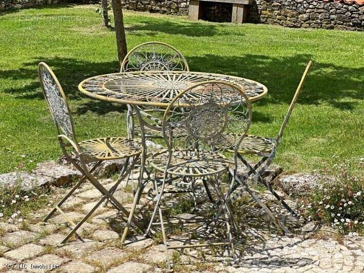 Maison à CELLEFROUIN