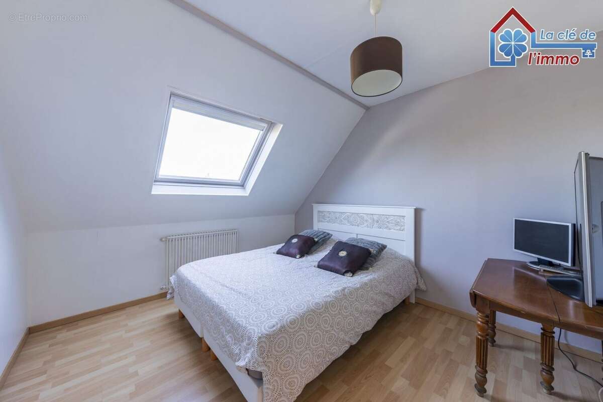 Maison à MOISSY-CRAMAYEL