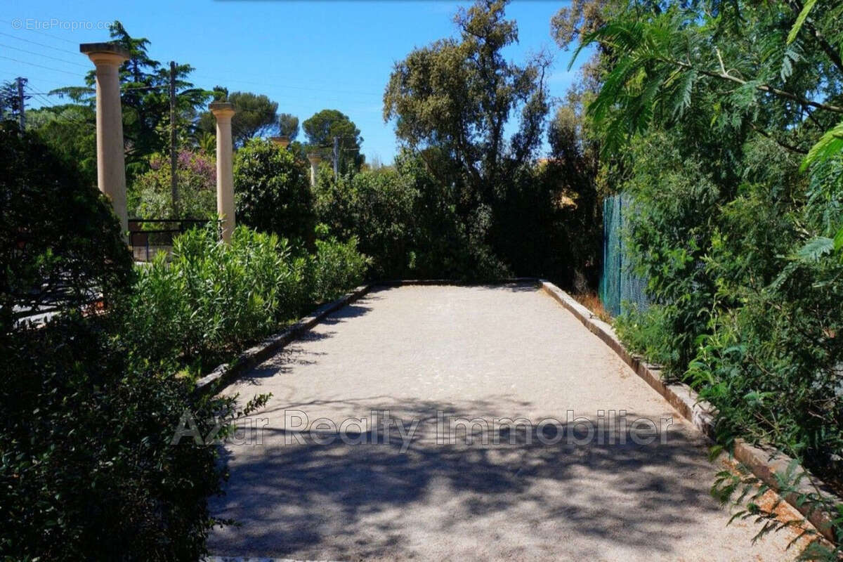 Appartement à FREJUS