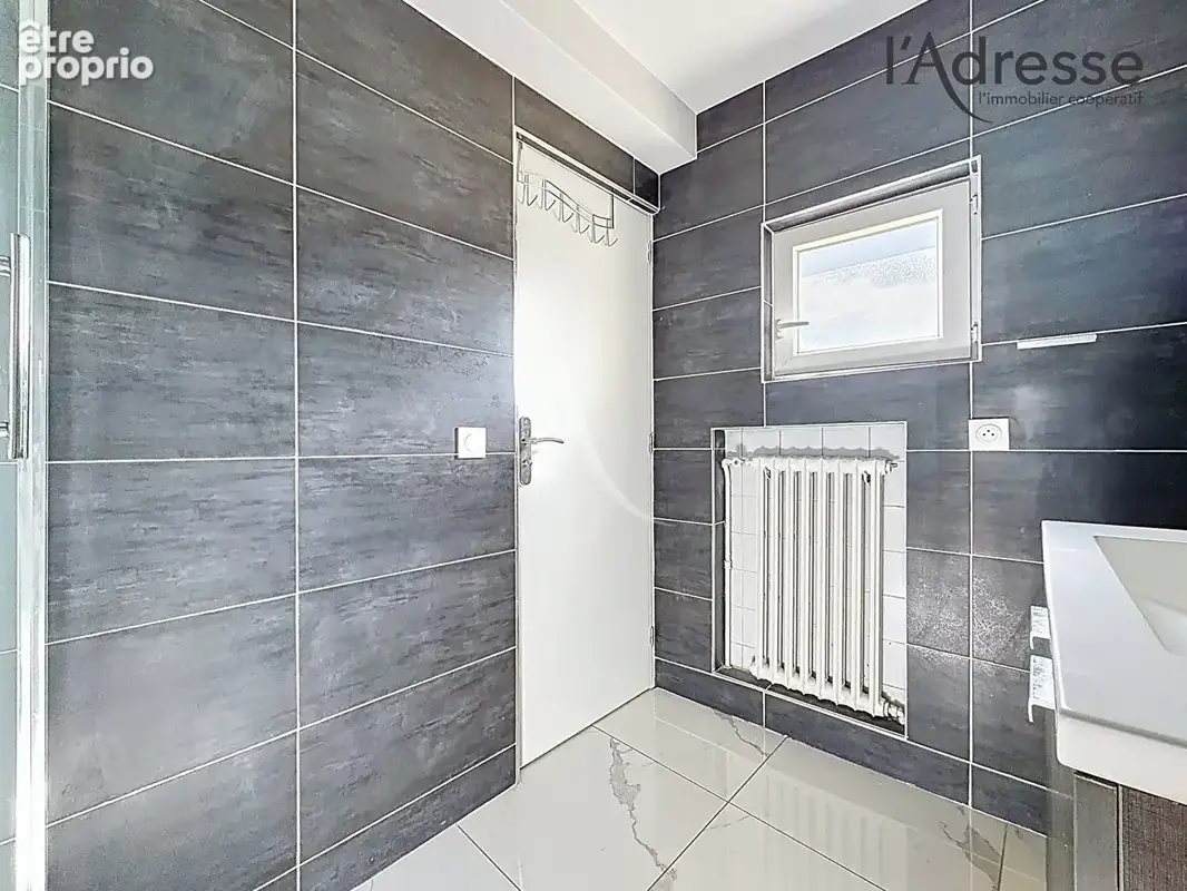 SURESNES/ Maréchal de Lattre de Tassigny - Vue Paris - Appartement Studio 36m² - 1 Cave - 1 BOX - photo 13