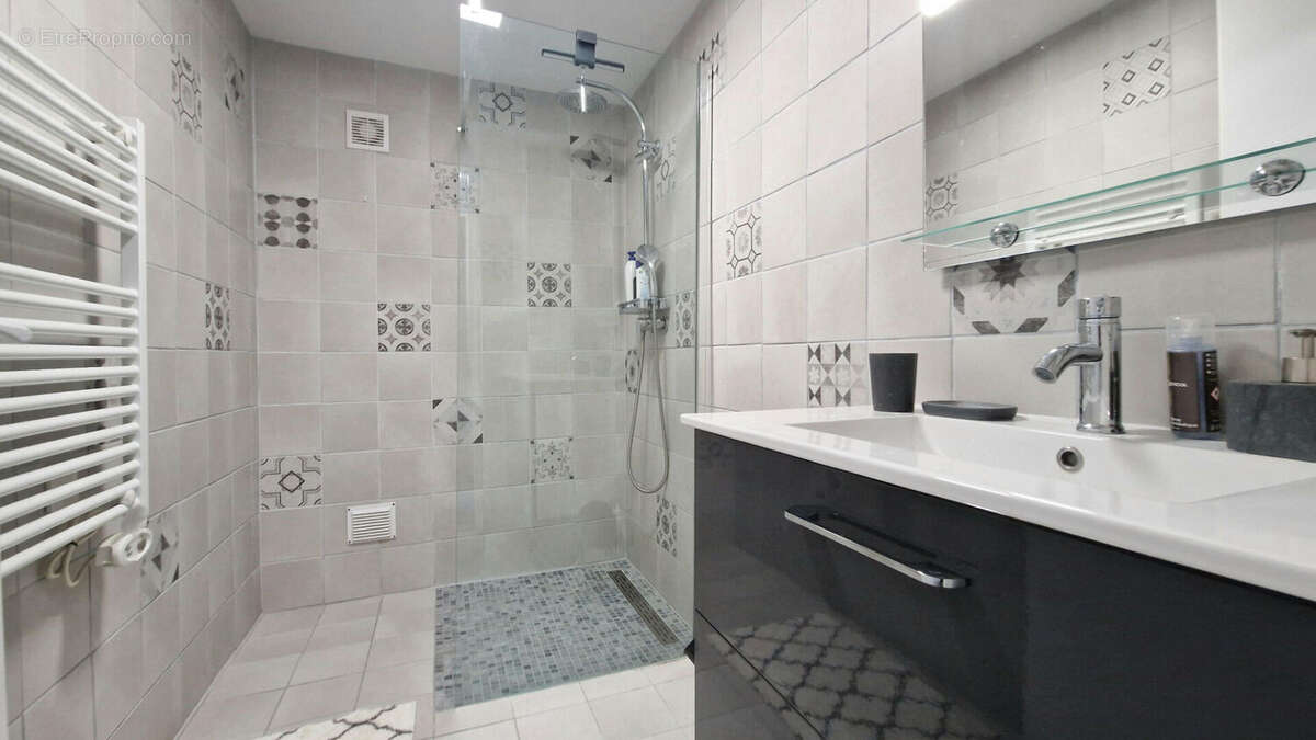 Maison à VAISON-LA-ROMAINE