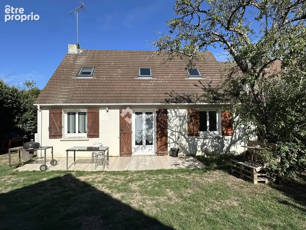 Maison 5 pièces 121 m² à vendre à Nandy (77176) - photo 1
