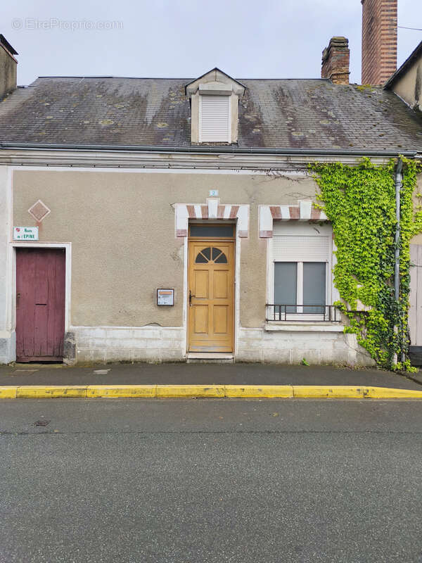 Maison à SAINT-OUEN-EN-BELIN