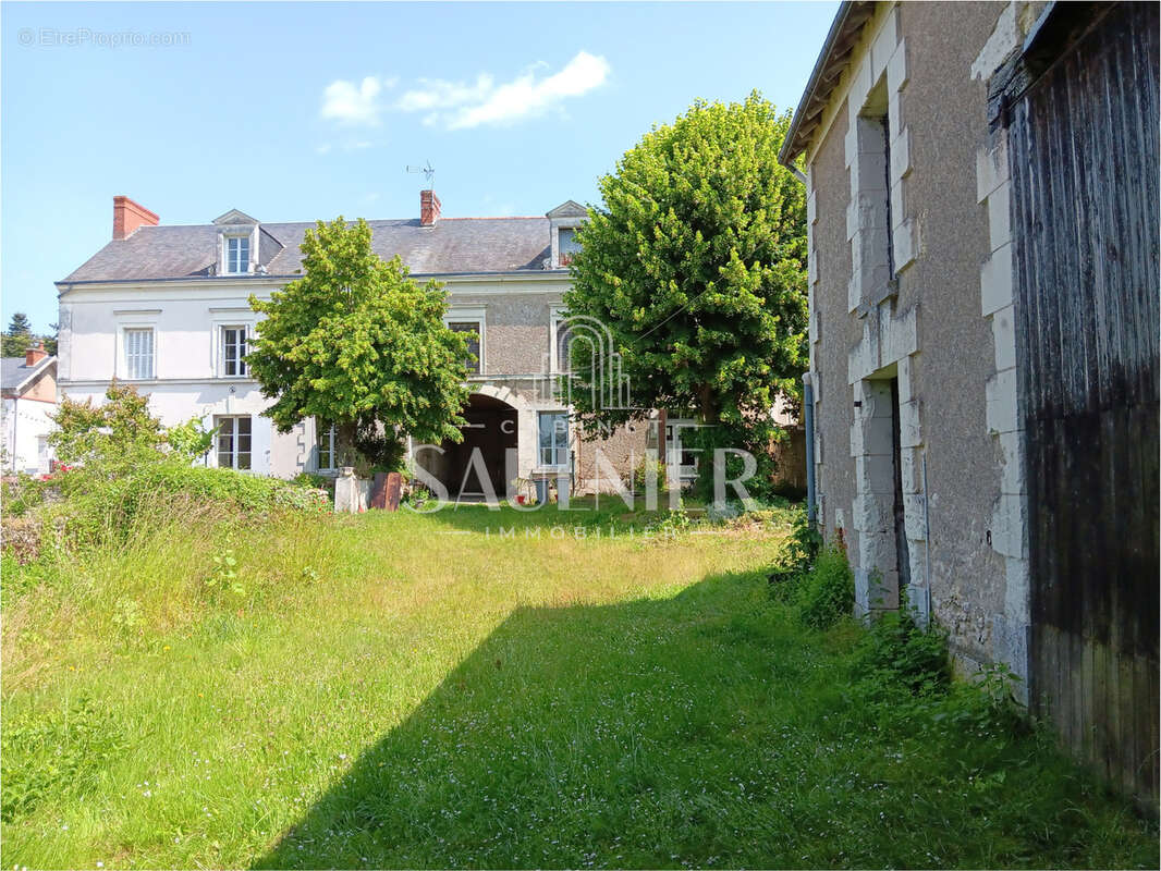 Maison à THESEE