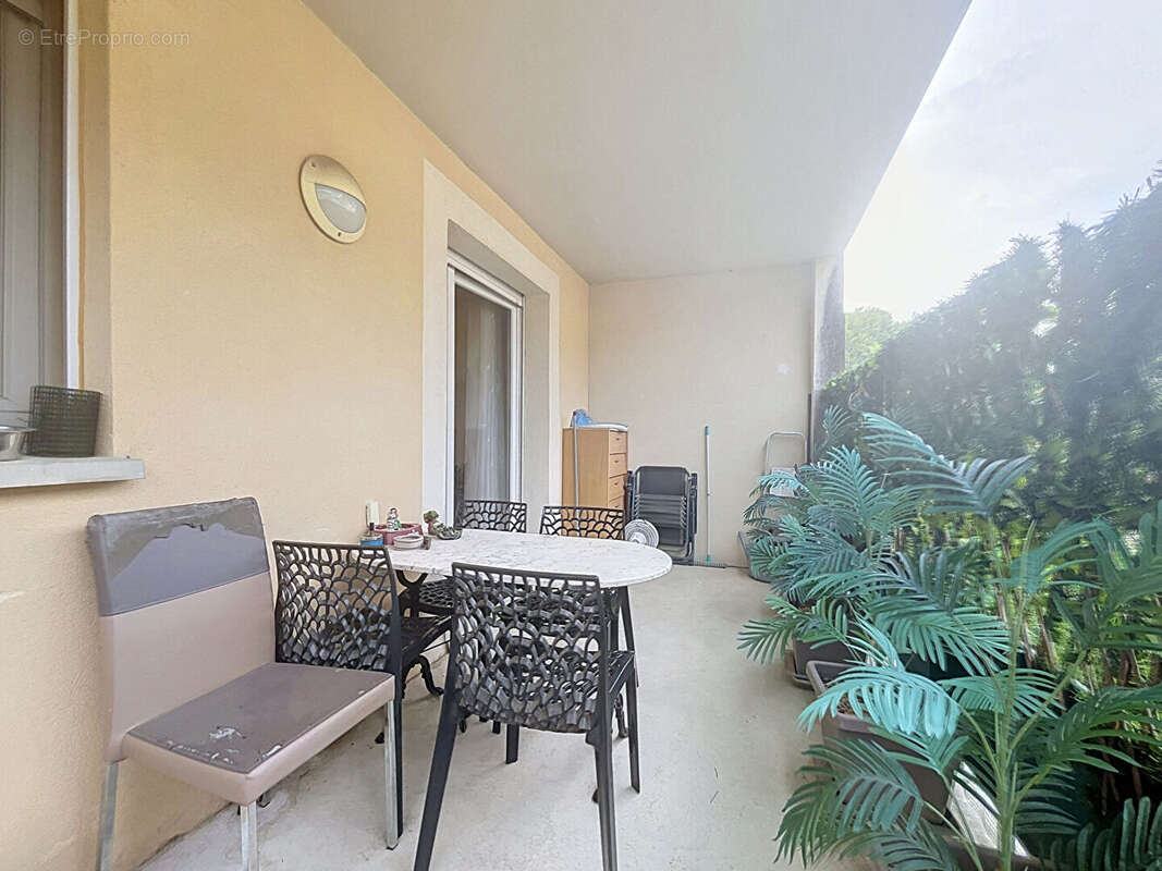 Appartement Orange 2 pièce(s) 33 m2  - Place de parking - Terrasse - photo 8