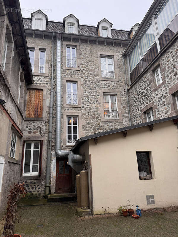 Appartement à MURAT
