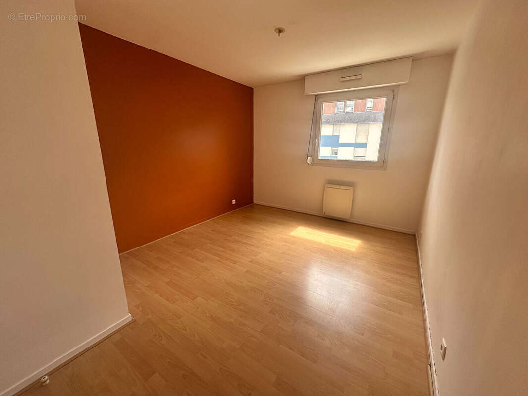 T3 de 75 m²  - Résidence de standing des années 2000 (St-Brieuc) - photo 9