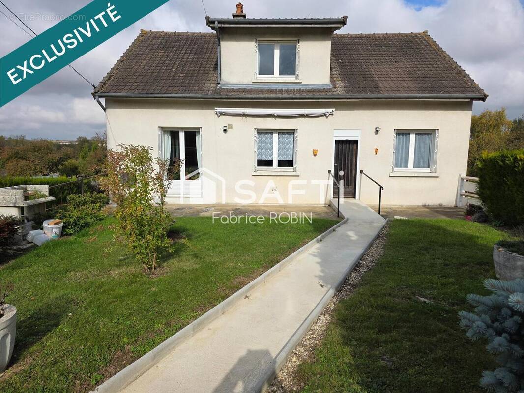 Photo 1 - Maison à ESTISSAC