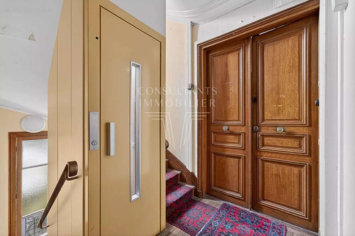 Appartement à LEVALLOIS-PERRET