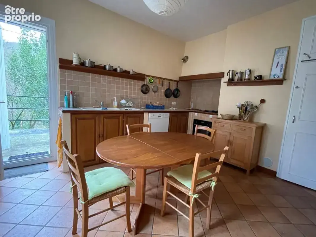 Maison en pierre de caractere de 182 m2 - photo 5